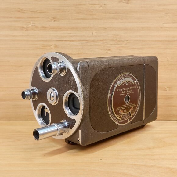 Vintage 50s Bell & Howell Auto Master 200-TA 16 mm Movie Camera, Made in USA - Picture 2 of 15